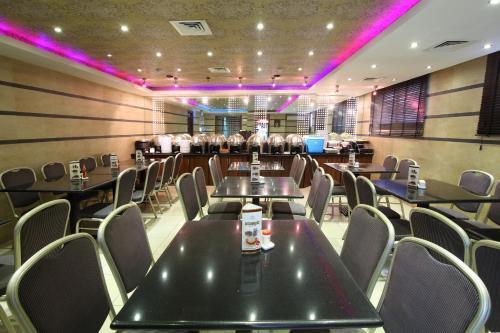 Oasis Deira Hotel Dubai Buitenkant foto