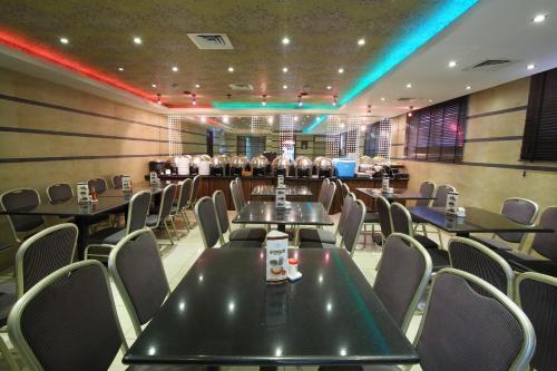 Oasis Deira Hotel Dubai Buitenkant foto